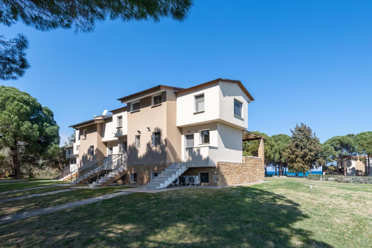 #Flh - Amalthia & Αthena Beachfront Houses In Pefkohori מראה חיצוני תמונה