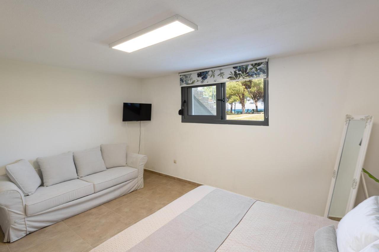 #Flh - Amalthia & Αthena Beachfront Houses In Pefkohori מראה חיצוני תמונה